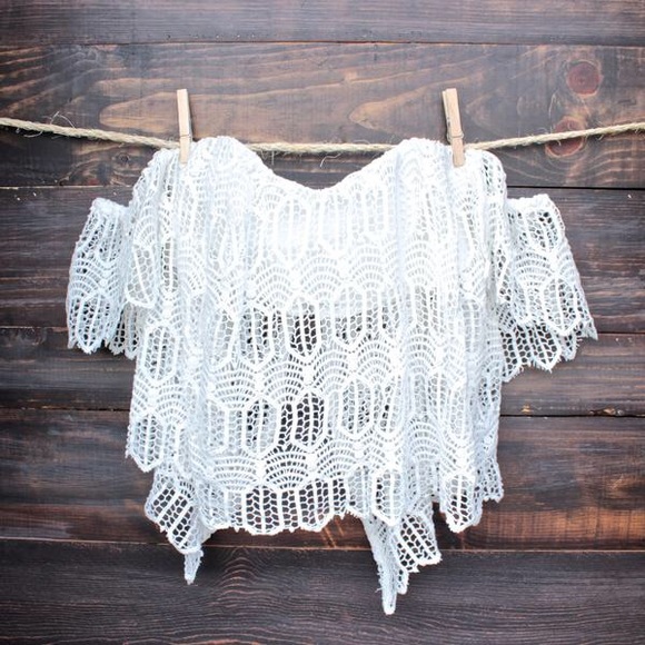Tops - Bohemian off the shoulder lace top
